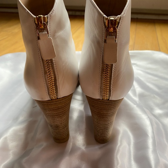 Stuart Weitzman boots - Picture 2 of 4